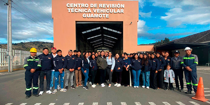 CRTV_VISITA_DE_CENTER_DRIVE_PARA_WEB_3.jpg