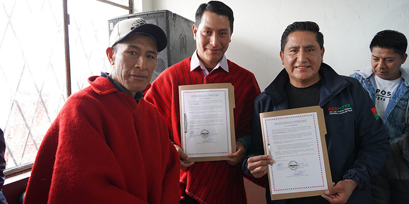 ENTREGA_DE_ESCRITURAS_PALMIRA_DAVALOS_PARA_WEB_4.jpg