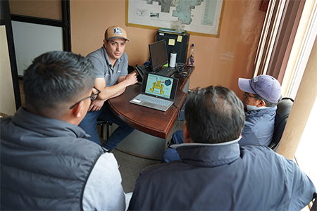 PARA_WEB_3_CAPACITACION_A_LOS_OPERADORES.png