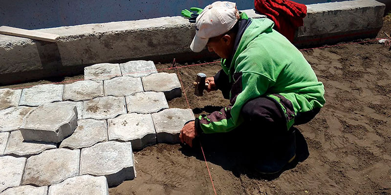 ADOQUINADO DEL PATIO DE LA CASA COMUNAL EN SAN FRANCISCO DE TELAN