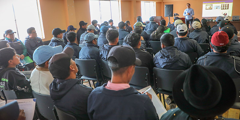 CAPACITACION AL PERSONAL OPERATIVO Y DE GESTION AMBIENTAL