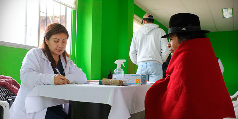 CARAVANA MÉDICA EN ATAPO SANTA ELENA 