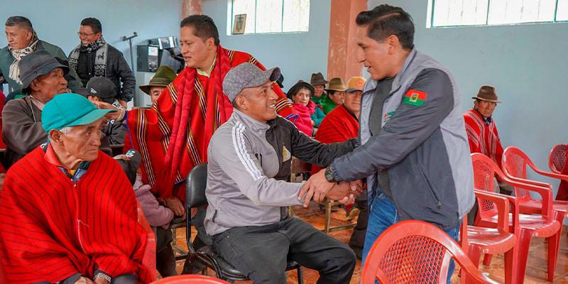 𝐄𝐍𝐓𝐑𝐄𝐆𝐀 DE 𝐀𝐃𝐎𝐐𝐔𝐈𝐍𝐄𝐒 𝐘 𝐕𝐀𝐑𝐈𝐎𝐒 𝐌𝐀𝐓𝐄𝐑𝐈𝐀𝐋𝐄𝐒 EN LA COMUNIDAD SABLOG SAN ISIDRO 